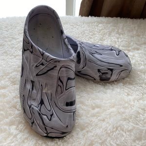 Any wear Size 8 Shoes